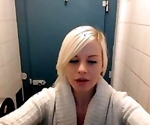 webcam squirt in toilet